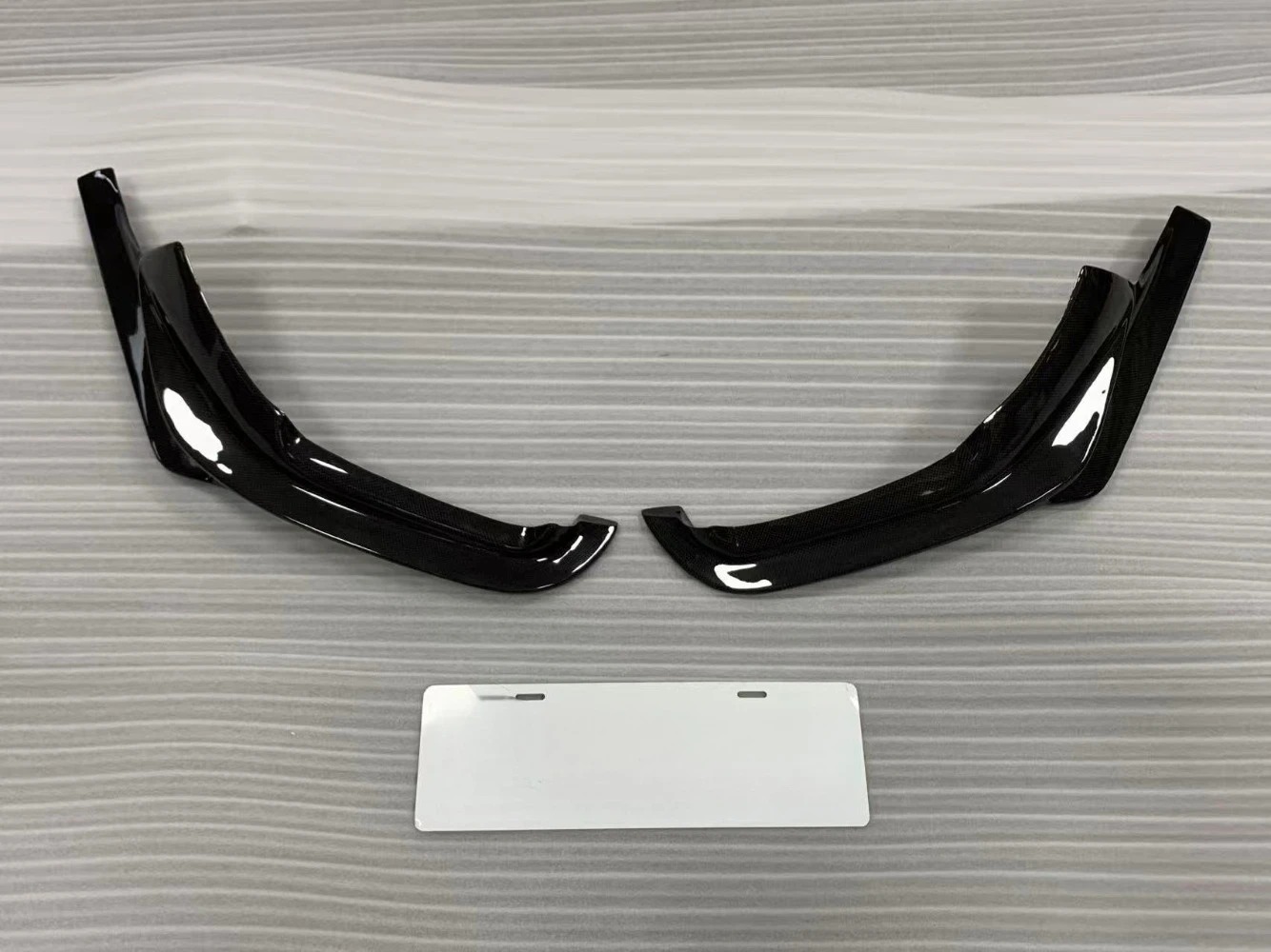 812 Body Kits for  Perfect Quality Fast Delivery Dry Carbon Fiber Front Lip Side Skirt Rear Corner Guard Diffuser Spoiler